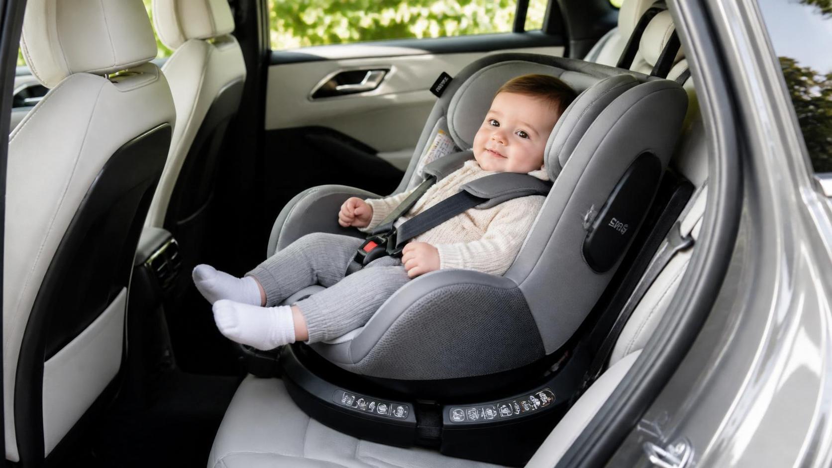 découvrez quel siège auto pivotant offre la meilleure sécurité pour votre enfant en 2026, avec des conseils d'experts pour faire le choix idéal.