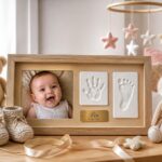 découvrez comment créer un cadre souvenir de naissance unique et personnalisé pour immortaliser les moments précieux de l'arrivée de votre bébé.